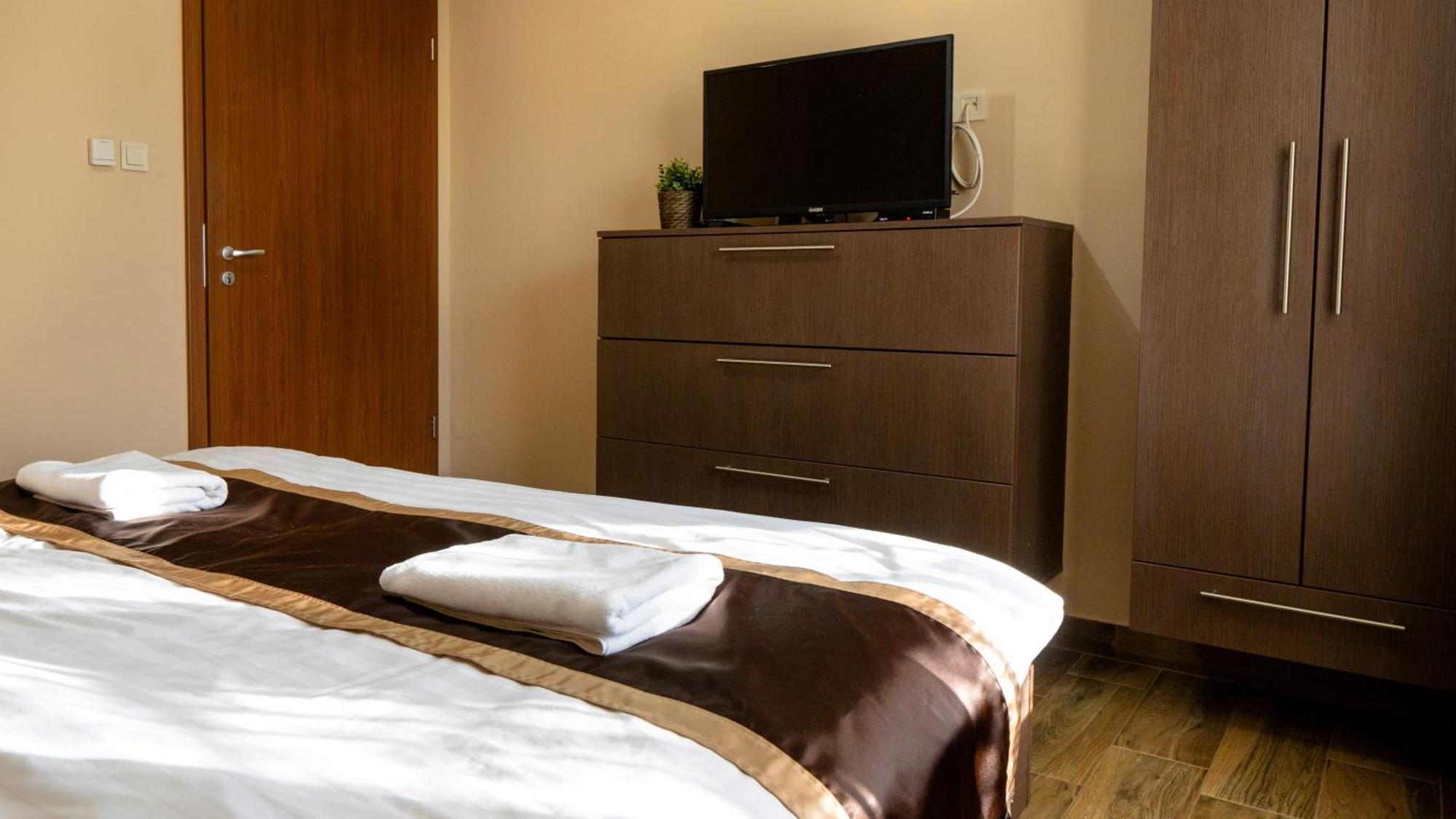 Family Apartman Елпені Екстер'єр фото