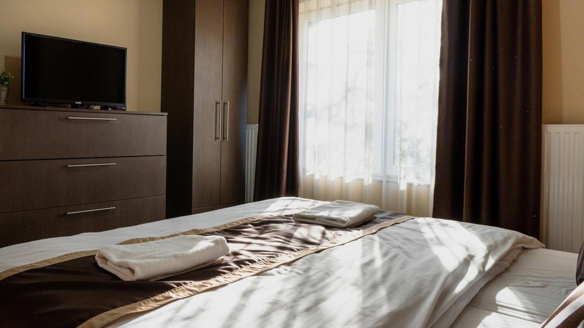 Family Apartman Елпені Екстер'єр фото