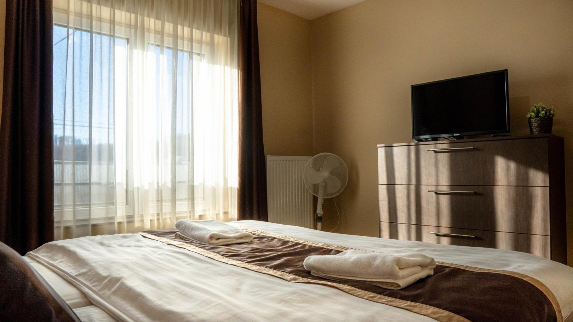 Family Apartman Елпені Екстер'єр фото