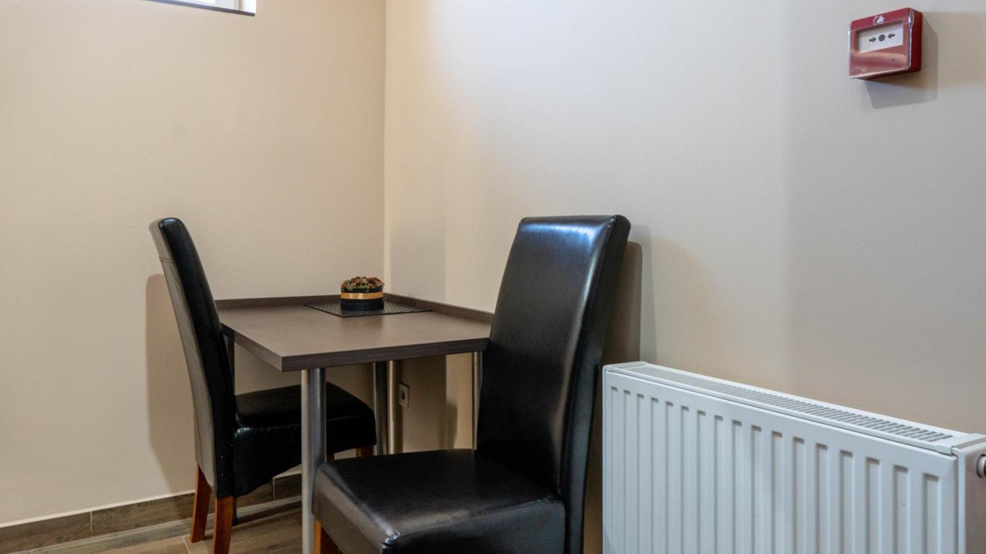 Family Apartman Елпені Екстер'єр фото