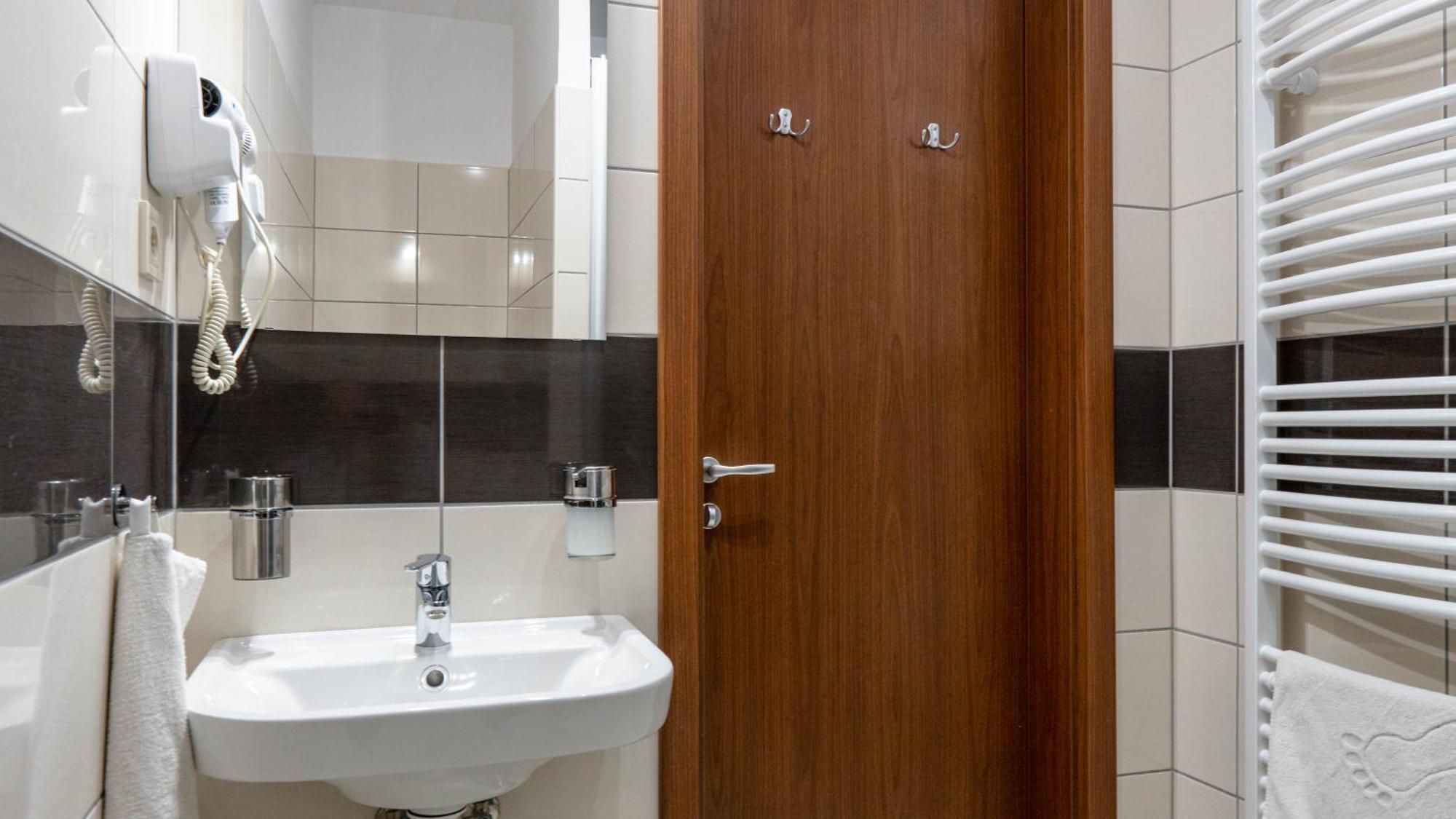 Family Apartman Елпені Екстер'єр фото