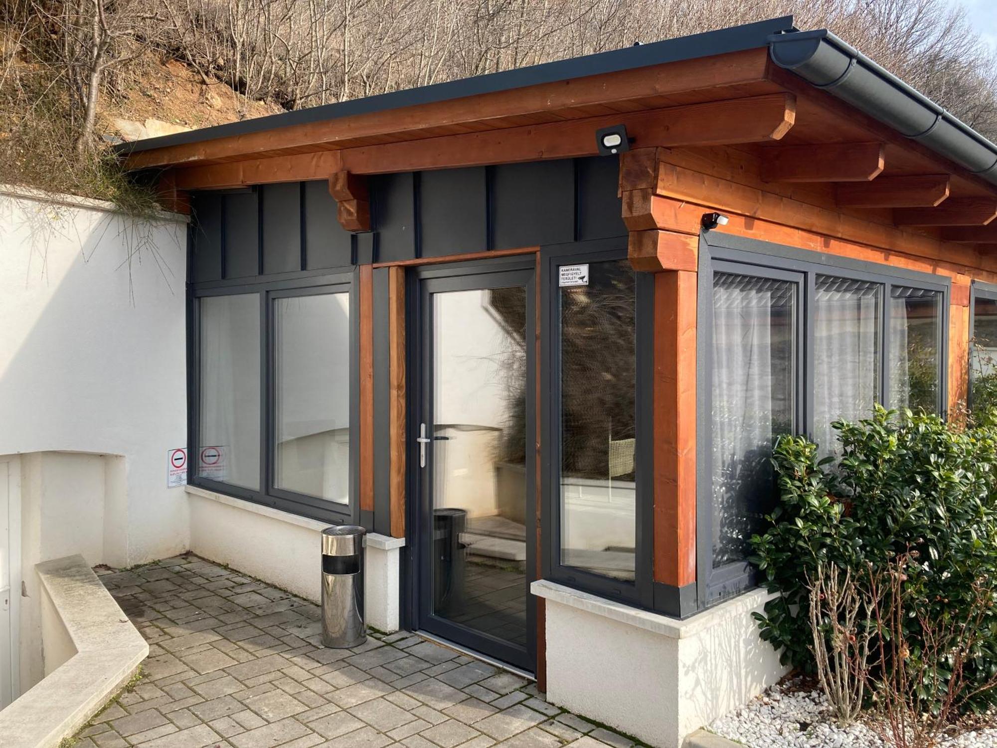 Family Apartman Елпені Екстер'єр фото