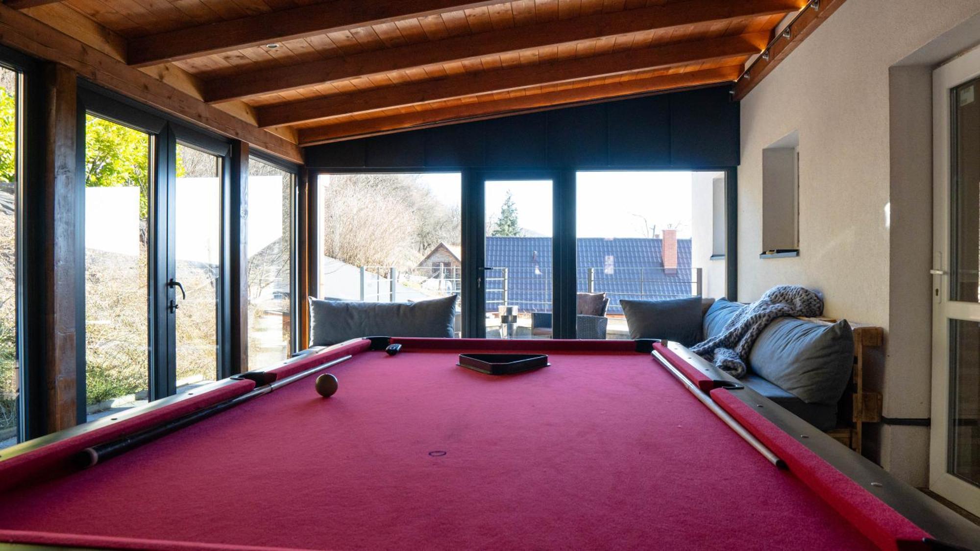 Family Apartman Елпені Екстер'єр фото