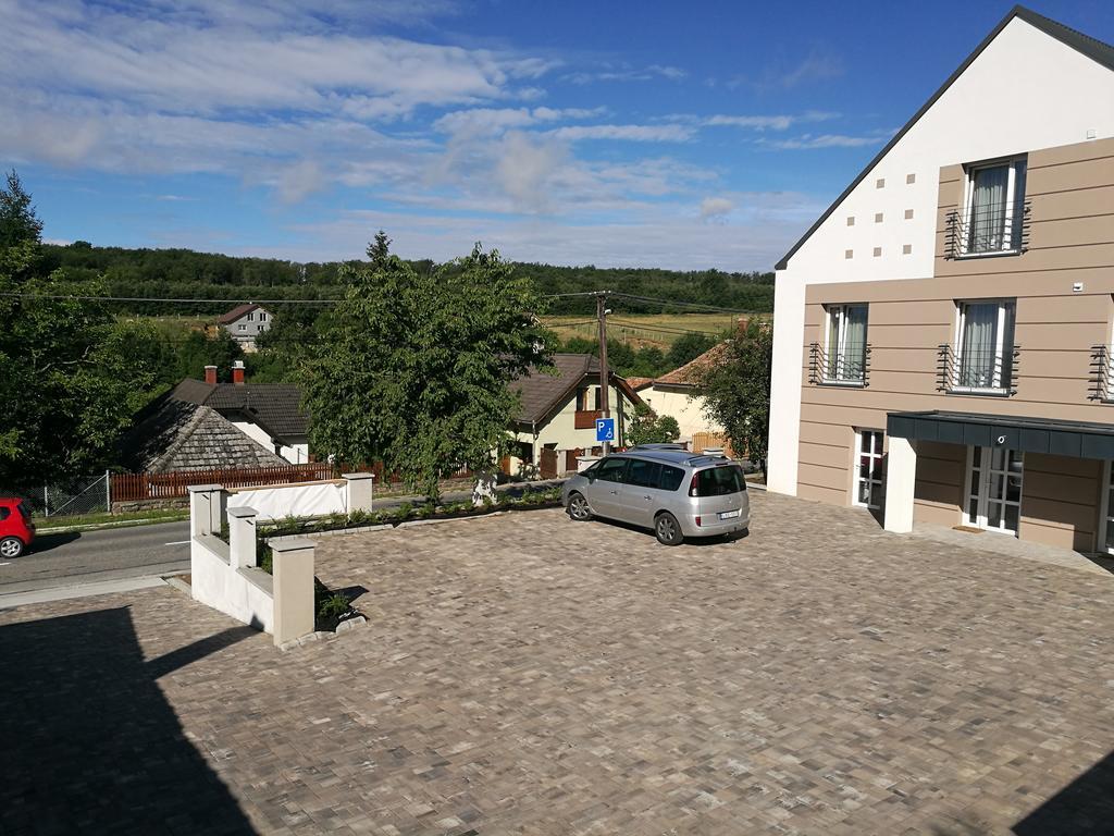 Family Apartman Елпені Екстер'єр фото