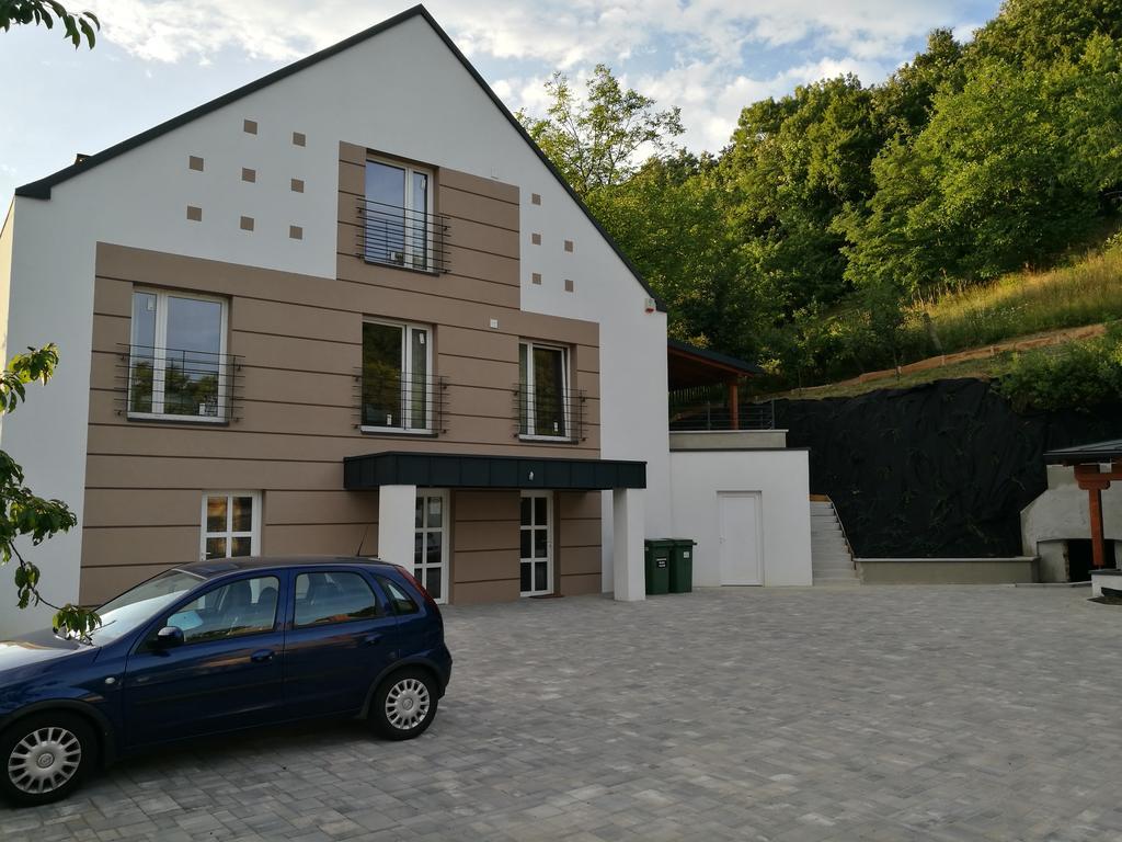 Family Apartman Елпені Екстер'єр фото